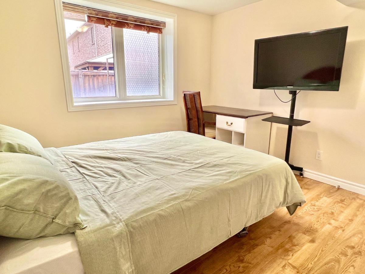 Cozy Home In Richmond Hill With Free Parking Exterior foto